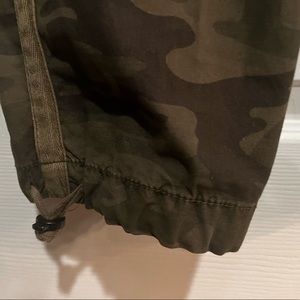 Sanctuary cargo camouflage crop pants